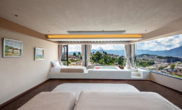 Lijiang LiuLigong 360 degrees Hot Spring Hotel