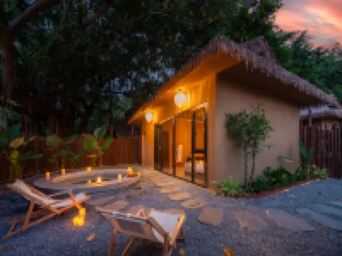 Xishuangbanna Peacock Valley Hot Spring VILLA Resort Hotele w: Jinghong