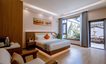 Purple Elm Hotel (Dali Ancient City Hotel)