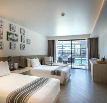 ห้องติดสระน้ำเตียงทวิน