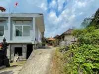 Anish Homestay Jatiluwih Tabanan Các khách sạn gần Đền hindu Batukaru Temple