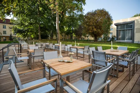 Austria Trend Hotel Maximilian Отели рядом с достопримечательностью «Циркусвизе Альтерлаа»