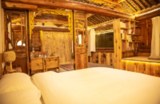 Weishan over the clouds of the mountain homestay