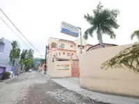 RedDoorz @ Praferosa Resort Hotel Calamba Hotels in Calamba