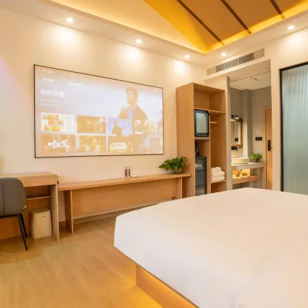 Half Idle Cloud House Homestay (High speed Railway Station Branch)