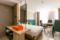 Jiuyue Zhenxuan Hotel (Fuyang Yingquan District Seventh Middle School)