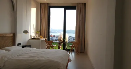 Guaimeng Seaview Beauty Su (Qingzhen Hongfeng Lake Branch)