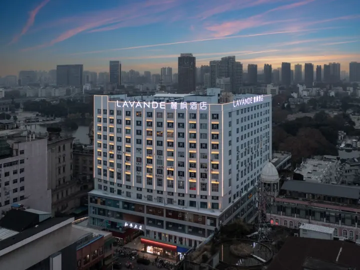 Lifeng Hotel (Wuhu Zhongshan Road Pedestrian Street Wuhu Station Branch)