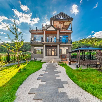 Longhua Xujiaqi Xiangshu B&B Hotels near Sacrifice Site of Martyr Dong Cunrui