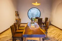 Lueyang Hanshili Hot Spring Homestay فنادق في ليُ يانغ