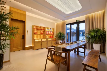 Wutai Mountain Fanyin Shanju Homestay Отели рядом с достопримечательностью «Jinge Temple»