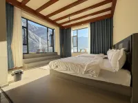 Deqin Wangjiang Tingfeng Homestay (Benzilan) - พร้อมระเบียง