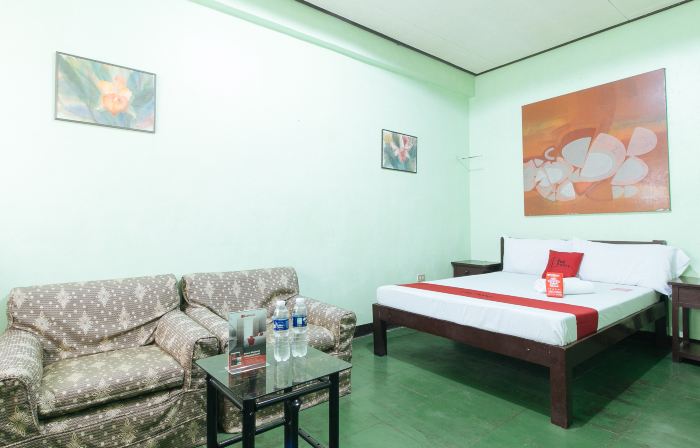 RedDoorz @ Western Highway Lodge Hotel