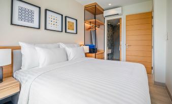 Laguna Lakeside Residences
