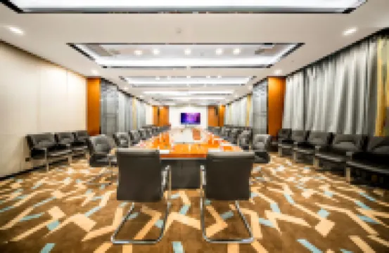 Urumqi Mingyuan New Era Hotel (Meimei MM2 Shopping Center Autonomous Region Museum)