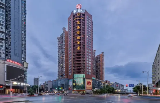 波西塔諾｜智能影院Movie·高空View設計師酒店（銅仁古城店）