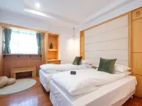 Hotel du musee Hotels near Beautiful coral museum