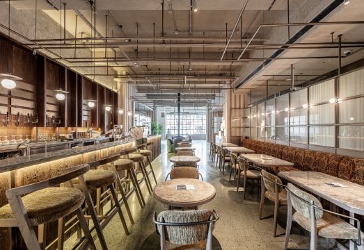 3. 더 트레저리·노..