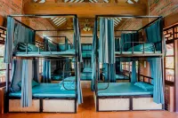 Bai Tu Long Mountain Resort Hôtels à : Vân Đồn District