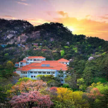 Huangshan Shilin Hotel Hotels near The Guest-Greeting Pine