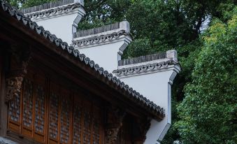 Designed resort in Moganshan Lishanyunju