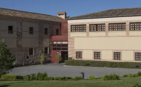 Hotel San Antonio El Real Отели в г. Сан-Кристобаль-де-Сеговия