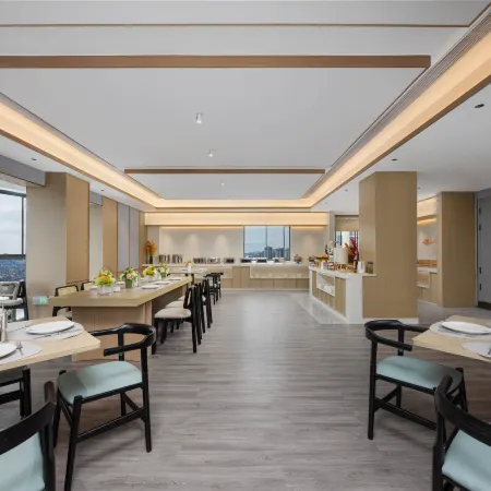 Country Inn & Suites by Radisson Hotel （Anshun Ancient City Gufu Street Store）