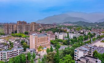 HanTing Hotel (Emeishan Dafu Chanyuan)