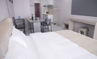 Guiyu Audio-Visual Hotel (Jiaomei Wanda)