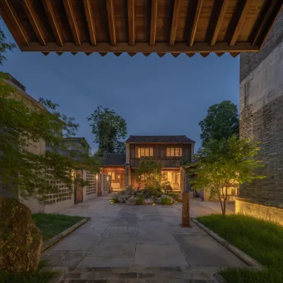 Linhai Yunqi Island Inn (Ziyang Street Taizhou Ancient City Branch) Hotels near Guofengshao Lieshi Former Residence (linhai)