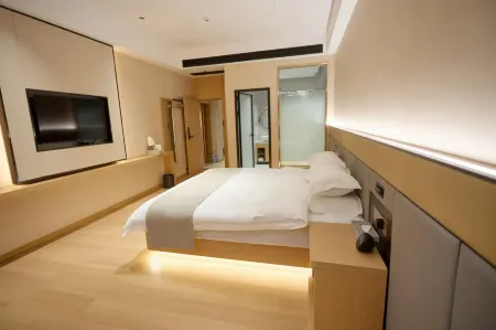 Hotel construction in Yingjiang Отели в г. Инцзян