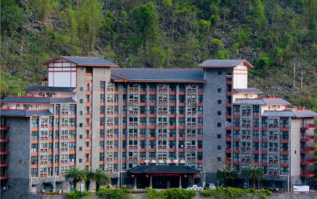 Zhongmai Mijing Hotel (Bama Longevity Village)