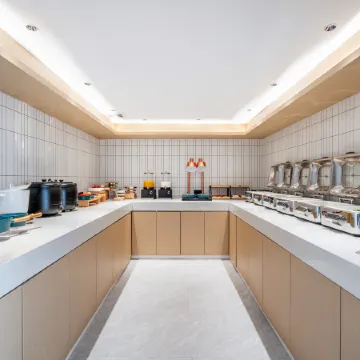 City Comfort Premier Hotel (Leshan Zhanggong Bridge Gourmet Street)