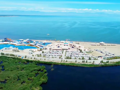 Kongque Beach Moon Bay Hotel