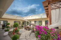 Tekes Yunmuyao Homestay (Bagua City)