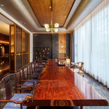 China Nandan Mineral Hot Spring Geomagnetic Resort Hotel Отели в г. Наньдань