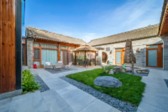 Yudao Shanju Private Tang Homestay (Gubeikou Shuizhen Branch) Hotels near Miyun Renjian Flower Ocean Lavender Manor