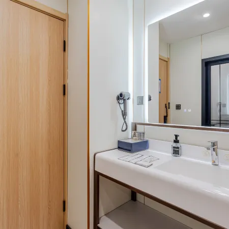 Wanning Holiday Hotel