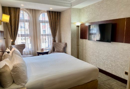 Holiday Inn Istanbul Airport Hotel Hotel Overview