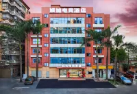 Yu Jia Esports Apartment (Shenzhen North Station Baishilong Subway Station Branch)