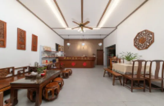 南雄廣府人客棧（南雄大潤發店）