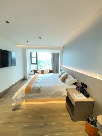 Lingshan Wuli River View Grand Hotel (Wuli Town Bus Station)