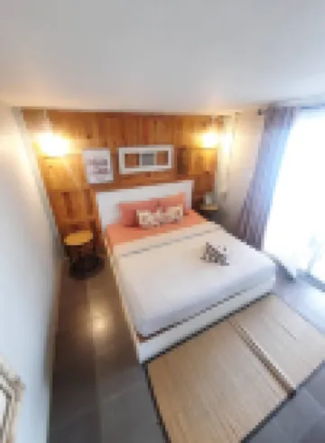 บ้านฟ้าใส