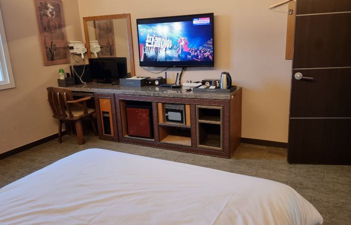 Tiffany Self Check-in Hotel
