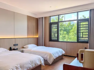 Bigui Business Hotel (Hezhou College) Các khách sạn gần Dazhong Mountain