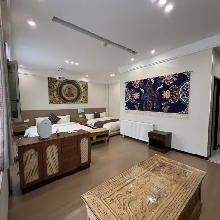 Batang Xiaoyan Hotel