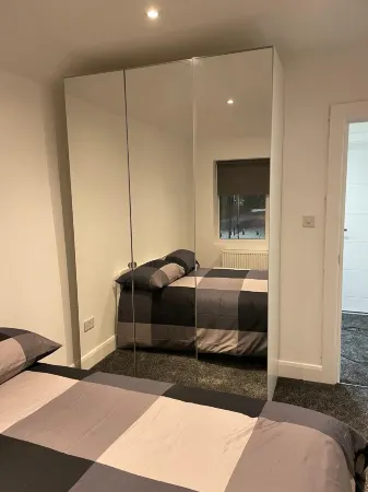 Greenwich Oasis Near o2 arena with Spacious Charm Отели рядом с достопримечательностью «Up at The O2»