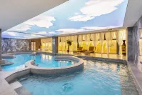 Bingfeng Hot Spring Holiday Hotel - Pools