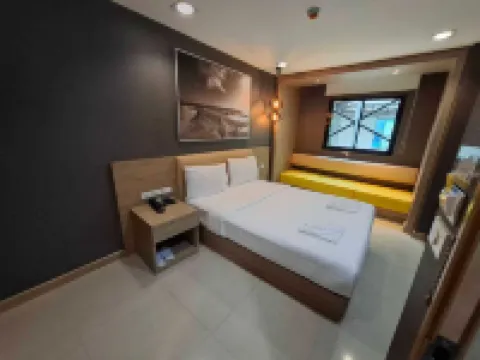 Collection O Pratunam 19 Hotel โรงแรมใกล้สถานีแอร์พอร์ตเรลลิงค์ราชปรารภ