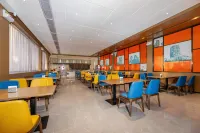 Ldyllic Holiday Inn Hotel